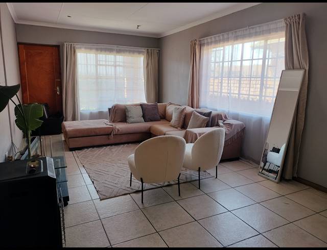 2 BEDROOM FREEHOLD FOR SALE IN WITBANK EXT 10